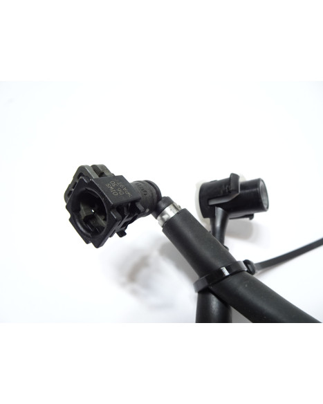 Yamaha MT-125, bränsleslang