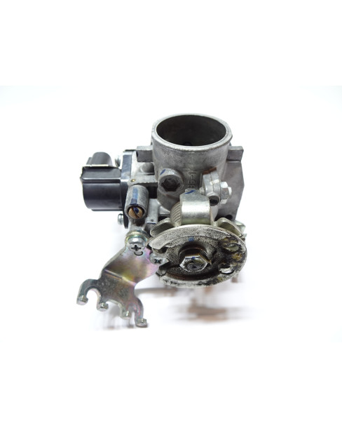 Yamaha MT-125, gasspjäll/insprut 2