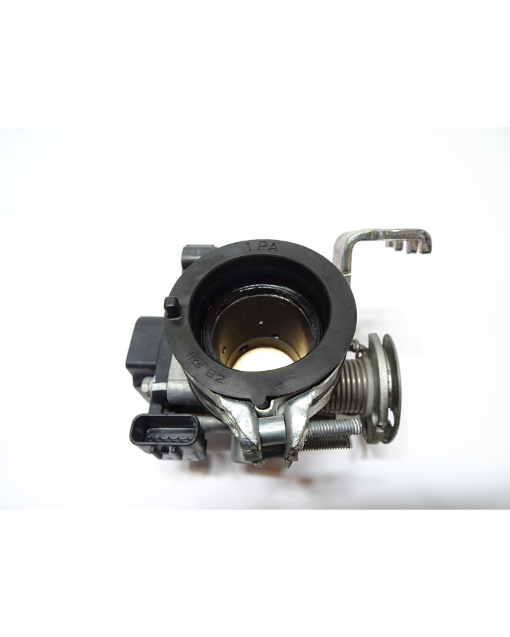 Yamaha MT-125, gasspjäll/insprut