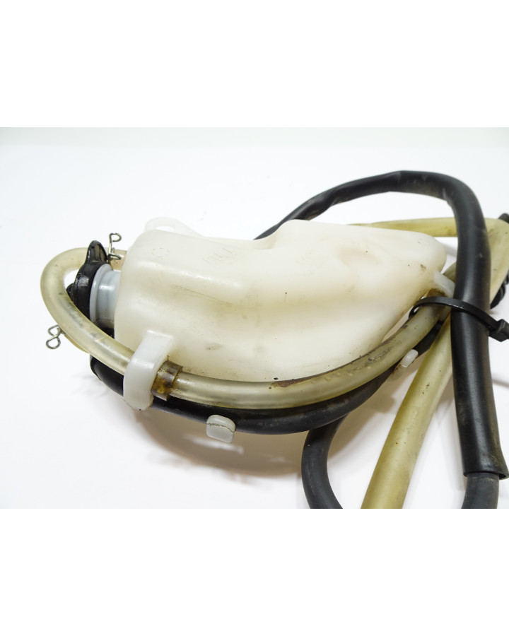 Yamaha YZF-R125/MT-125, expansionskärl