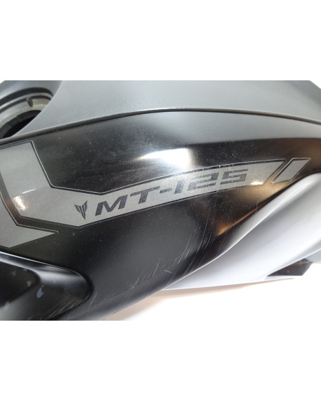 Yamaha MT-125, tankkåpa