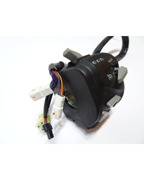 KTM 1290 Super Adventure S, omkopplare vänster