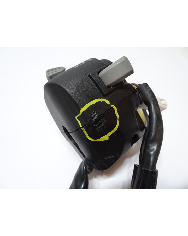 KTM 1290 Super Adventure S, omkopplare vänster