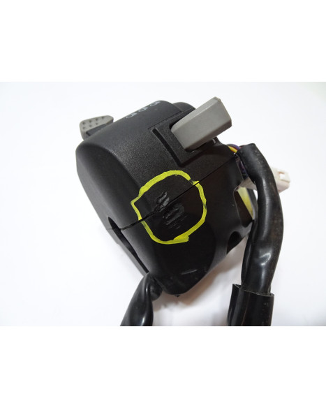 KTM 1290 Super Adventure S, omkopplare vänster