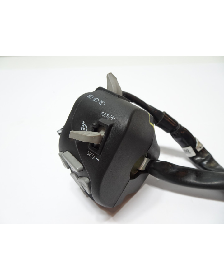 KTM 1290 Super Adventure S, omkopplare vänster