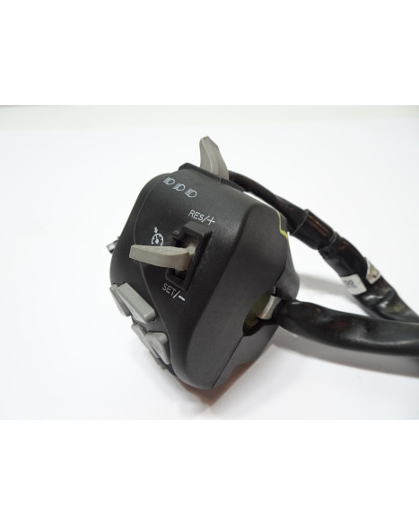 KTM 1290 Super Adventure S, omkopplare vänster