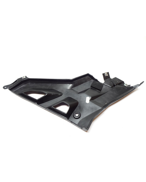 Yamaha MT-125, sidokåpa höger