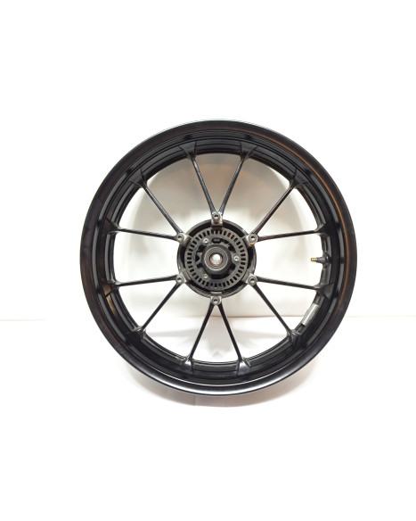 Yamaha MT-125, bakfälg