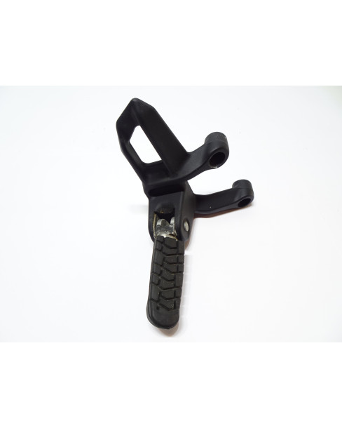 KTM 1290 Super Adventure S, passagerarfotpinne höger...