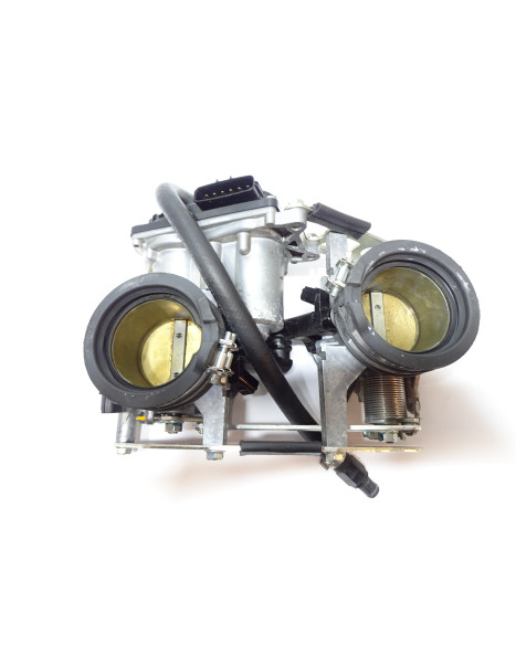 KTM 1290 Super Adventure S, gasspjäll/insprut