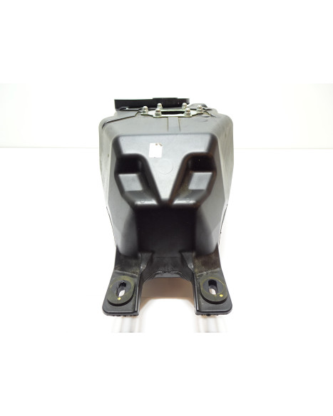 Yamaha YZF-R125/MT-125, bränsletank