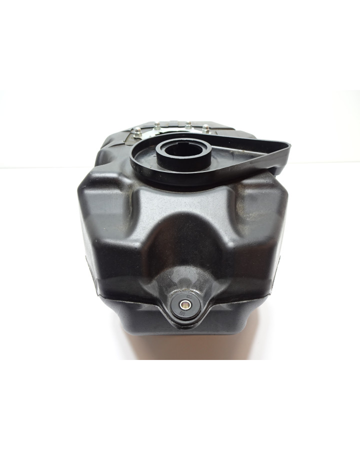 Yamaha YZF-R125/MT-125, bränsletank