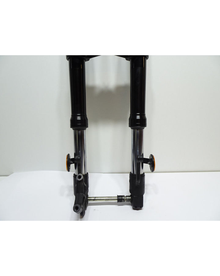 Yamaha MT-125, framgaffel