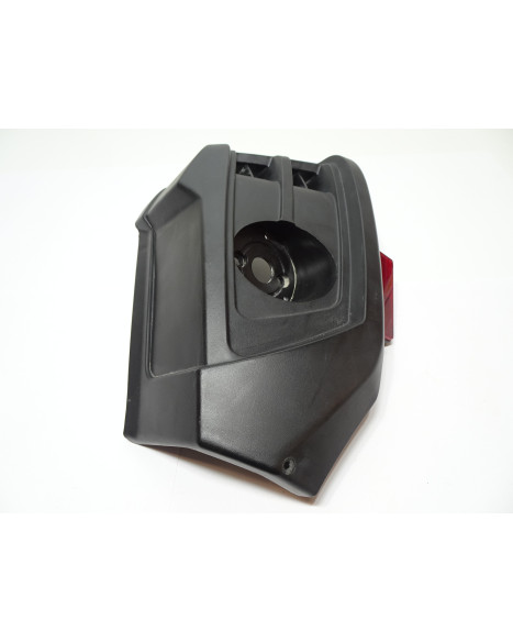 Linhai 300D, lyktsarg höger bak