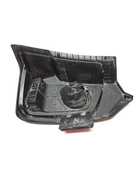 Linhai 300D, lyktsarg höger bak