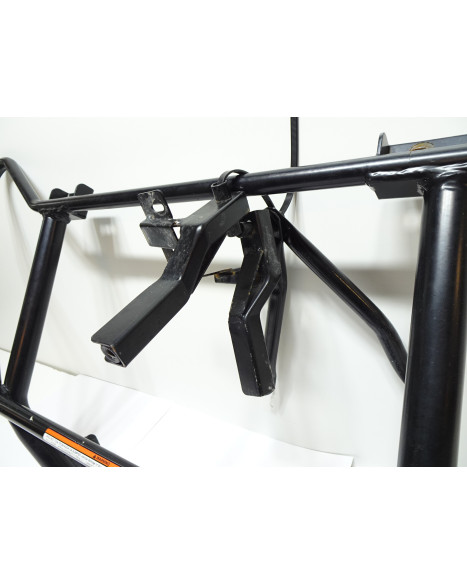 Linhai 300D, pakethållare fram