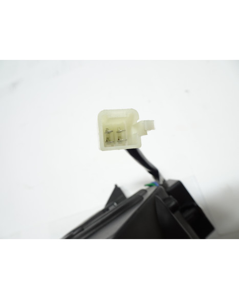 Viarelli Monztro, framlykta höger