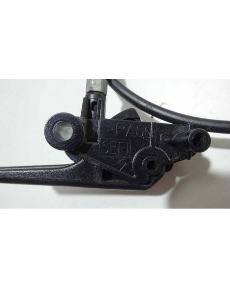 Aixam S9 GTI, bagageluckeöppnare