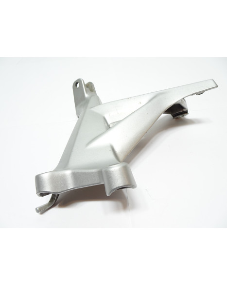 Honda VFR 1200X Crosstourer, fäste passagerarfotpinne höger