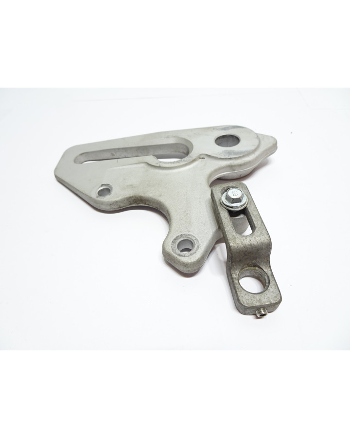 Fantic XM50, bromsokshållare bak