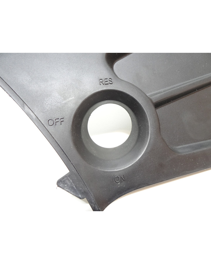 Linhai 300D, sidokåpa vänster