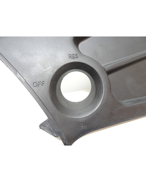 Linhai 300D, sidokåpa vänster