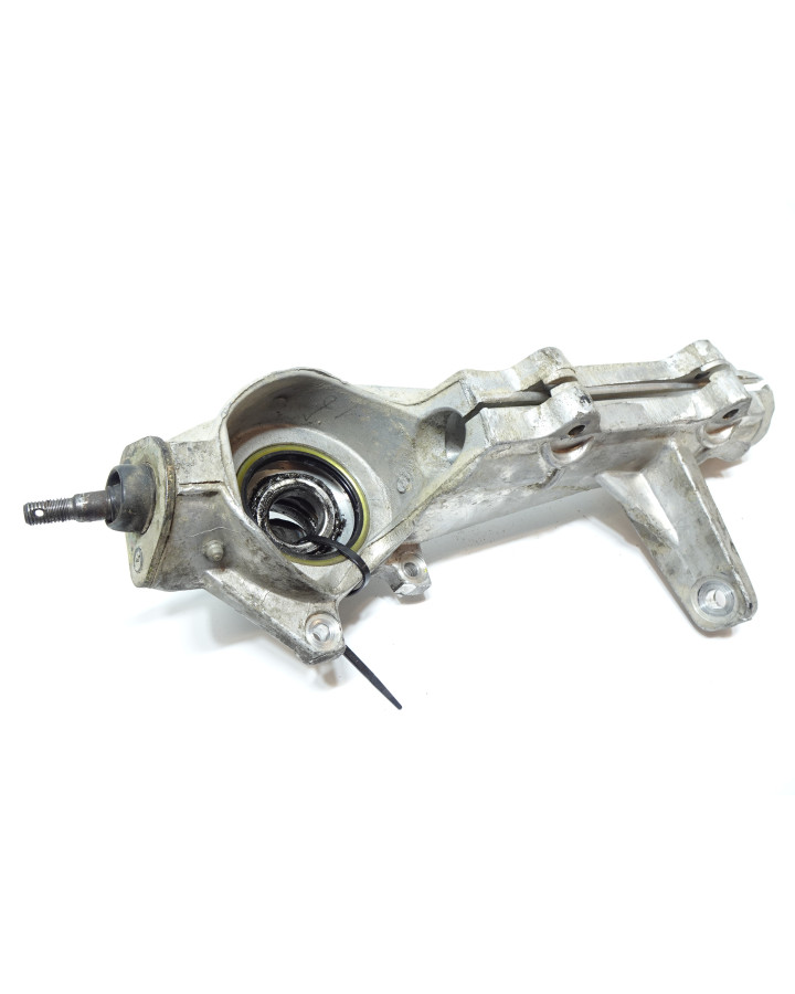 Linhai 300D, spindelhus höger fram