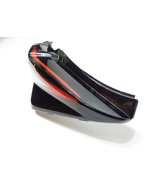 Kymco Super 8, bakre sidokåpa höger 2