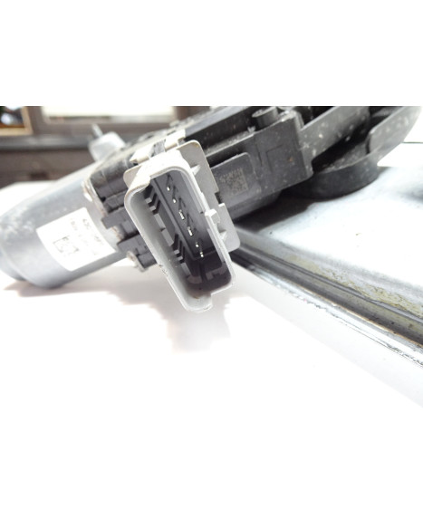 Aixam S9, fönsterhissmekanism vänster