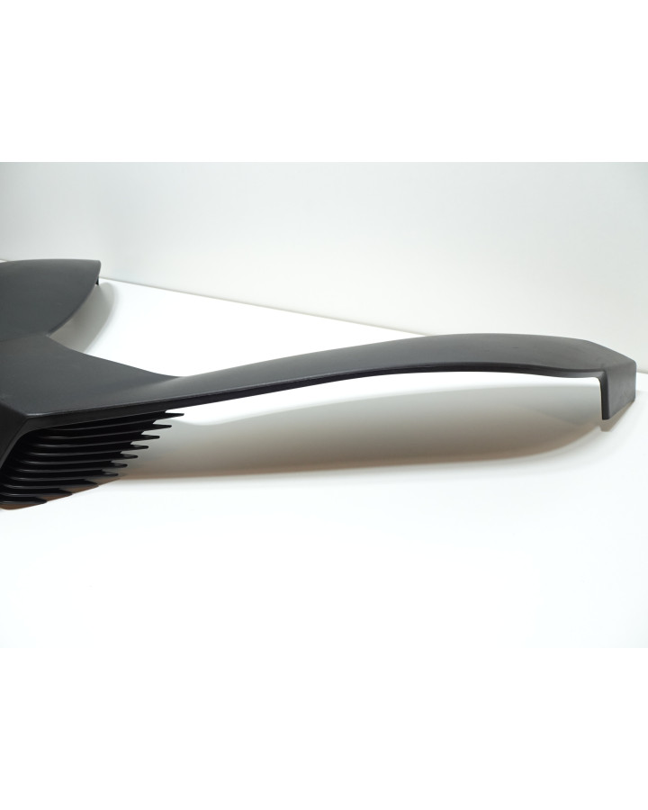 Linhai 300D, övre plastdetalj front