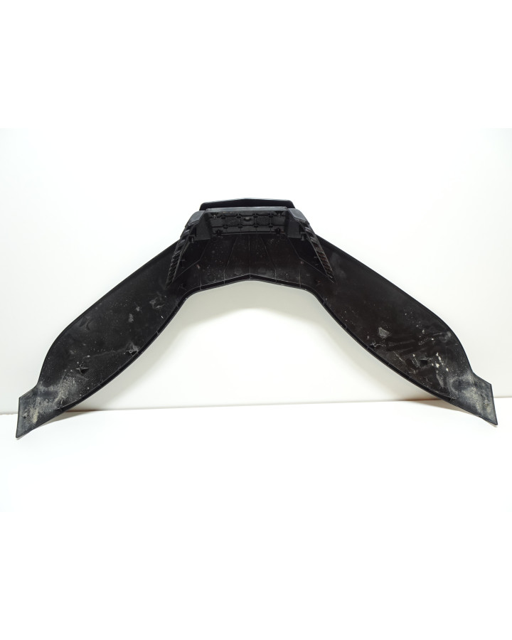 Linhai 300D, övre plastdetalj front