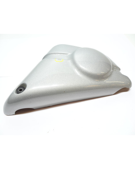 Suzuki VZ 800 Marauder, sidokåpa höger