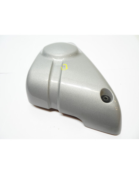 Suzuki VZ 800 Marauder, sidokåpa höger