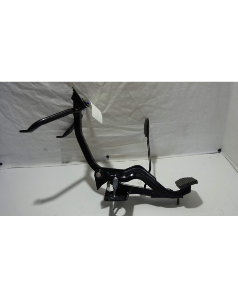 Aixam S9, pedalställ