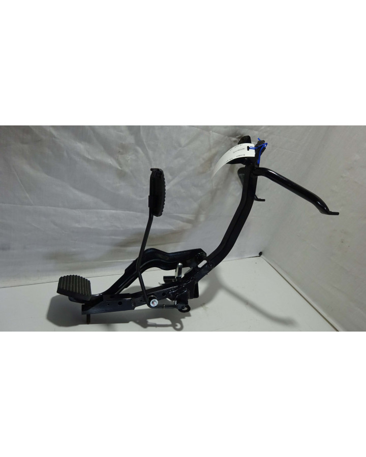 Aixam S9, pedalställ