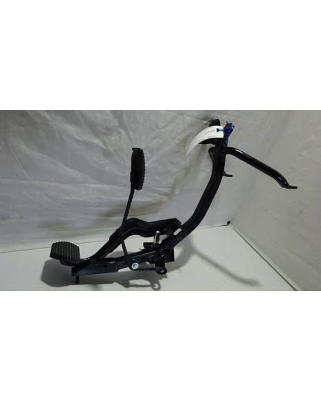 Aixam S9, pedalställ