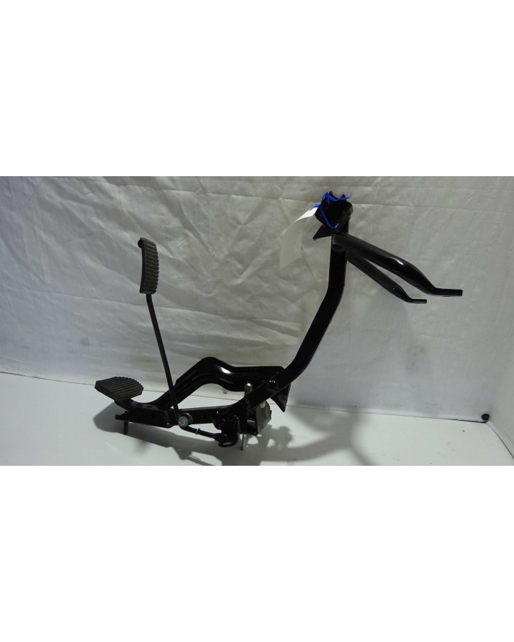 Aixam S9, pedalställ