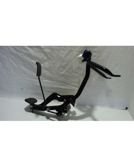 Aixam S9, pedalställ