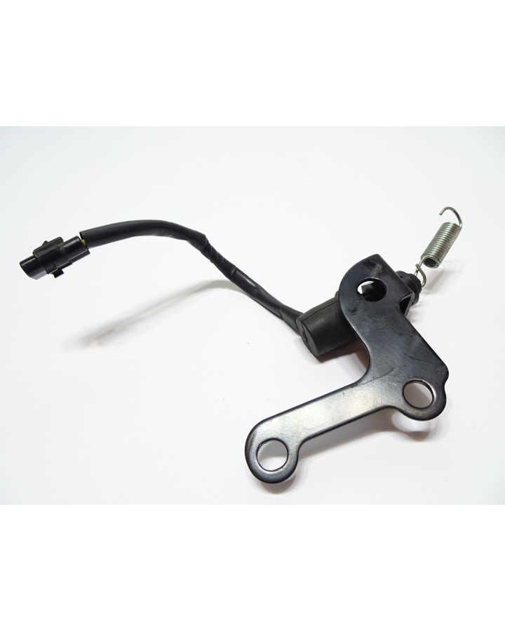 Yamaha MT-07, bromsljuskontakt bak