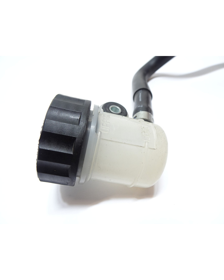 Yamaha MT-07, bromscylinder bak