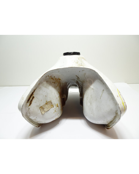 Suzuki DR650SE, bränsletank