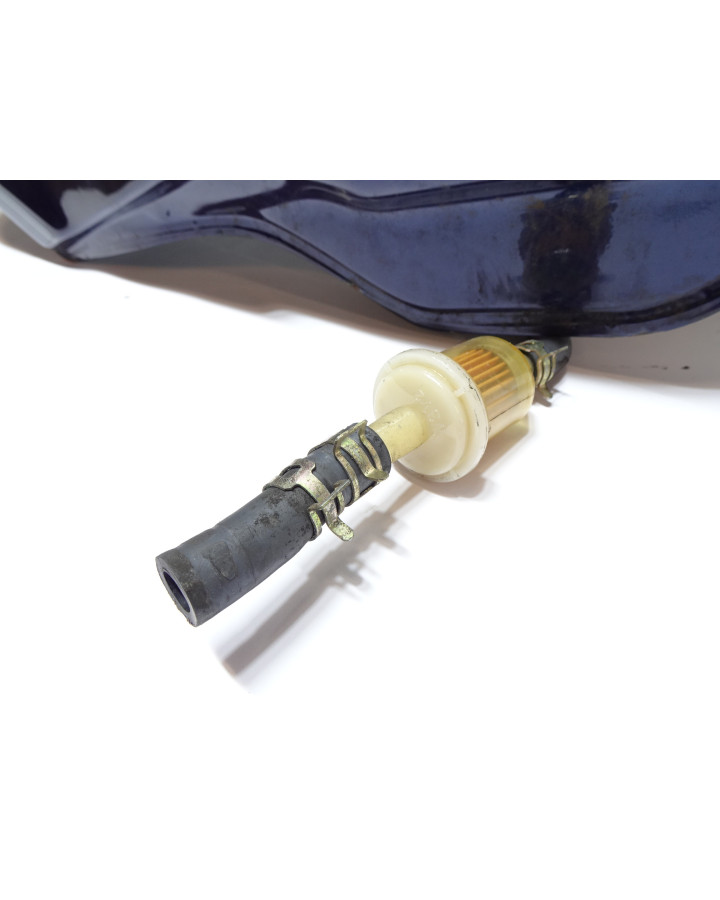 Honda VFR750F, bränsletank