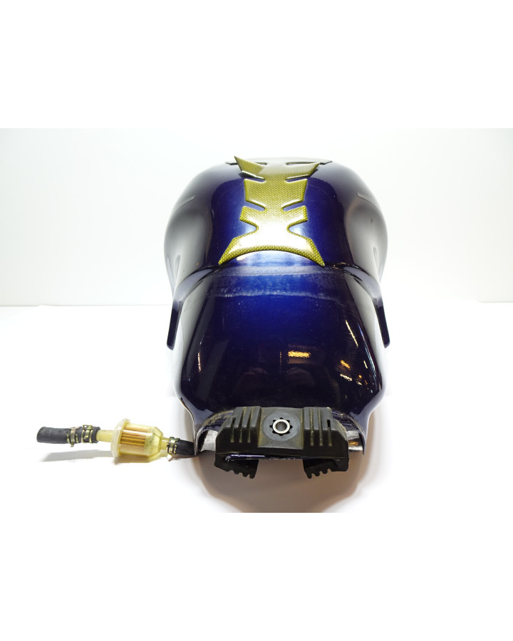 Honda VFR750F, bränsletank