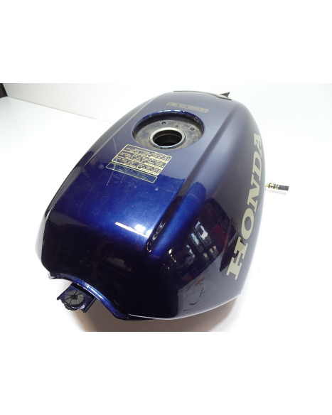 Honda VFR750F, bränsletank