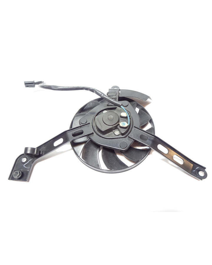 Yamaha MT-07, kylarfläkt