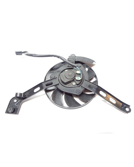 Yamaha MT-07, kylarfläkt