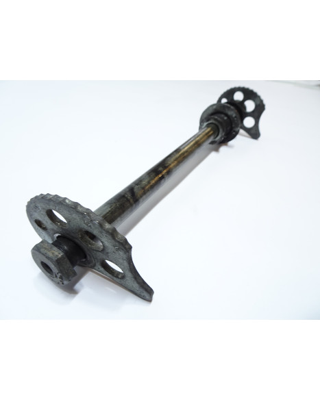 Yamaha XT600E, hjulaxel bak