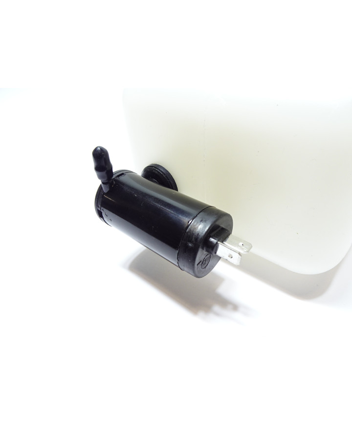 Casalini, spolarvätskebehålllare med pump