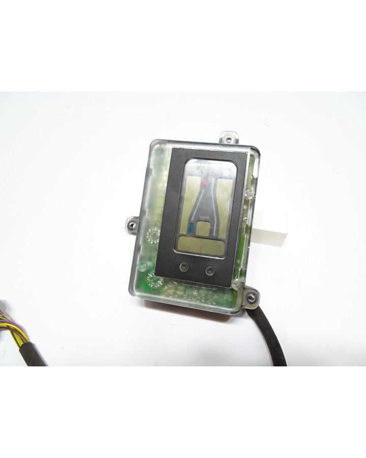 BMW R1100RT, bränsle/tempmätare