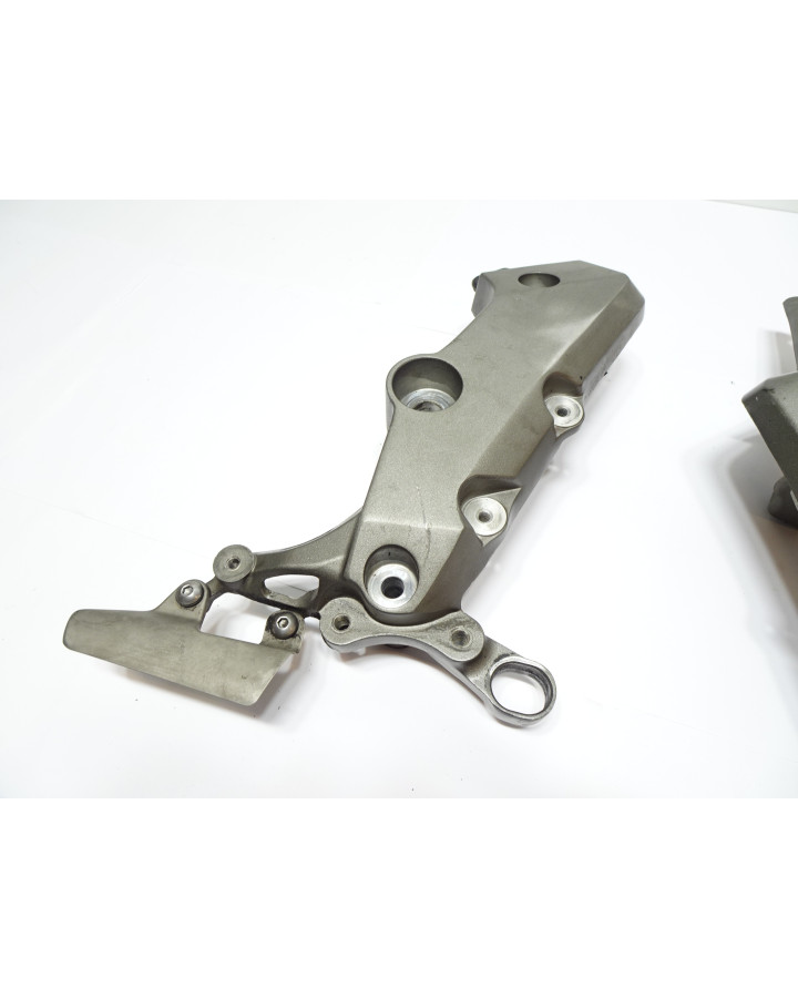 Honda CB1000R, ramfäste (par)